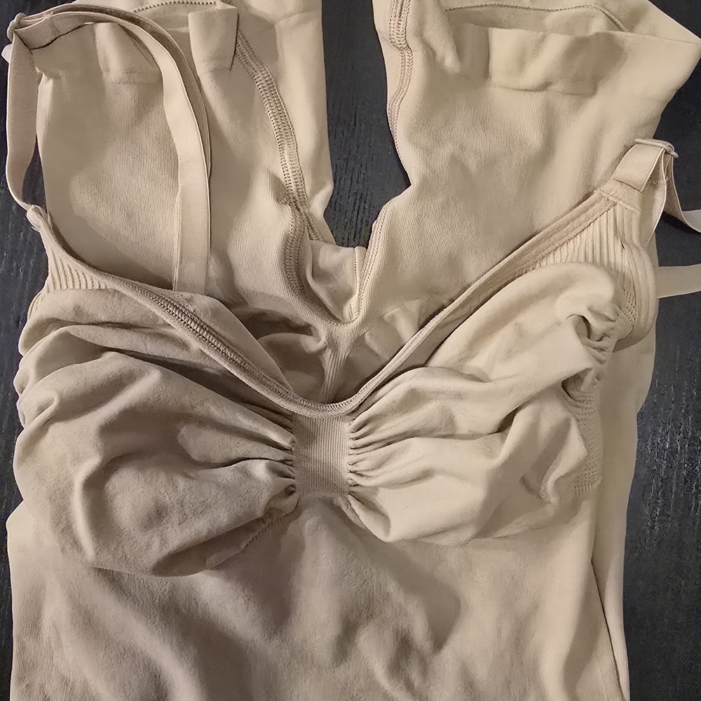 Skims Shapewear Bodysuit Mid Thigh Short Size Xl